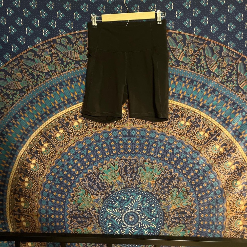 old navy bike short size medium